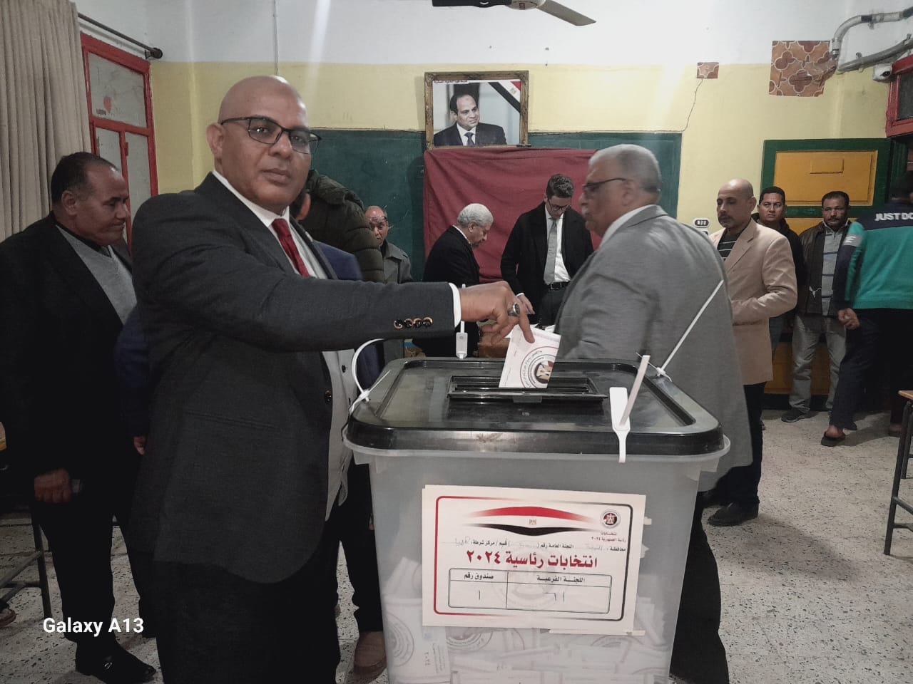 المستشارين أثناء التصويت 02