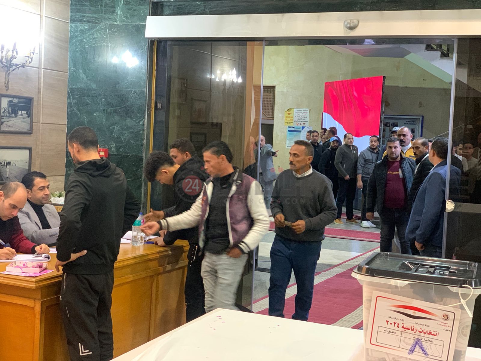 تزاحم المواطنين على التصويت ببورسعيد بعد مد الفترة