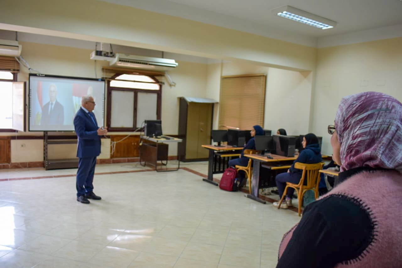 معرض أيسف للعلوم والهندسة بمركز التطوير التكنولوجي ببورسعيد 