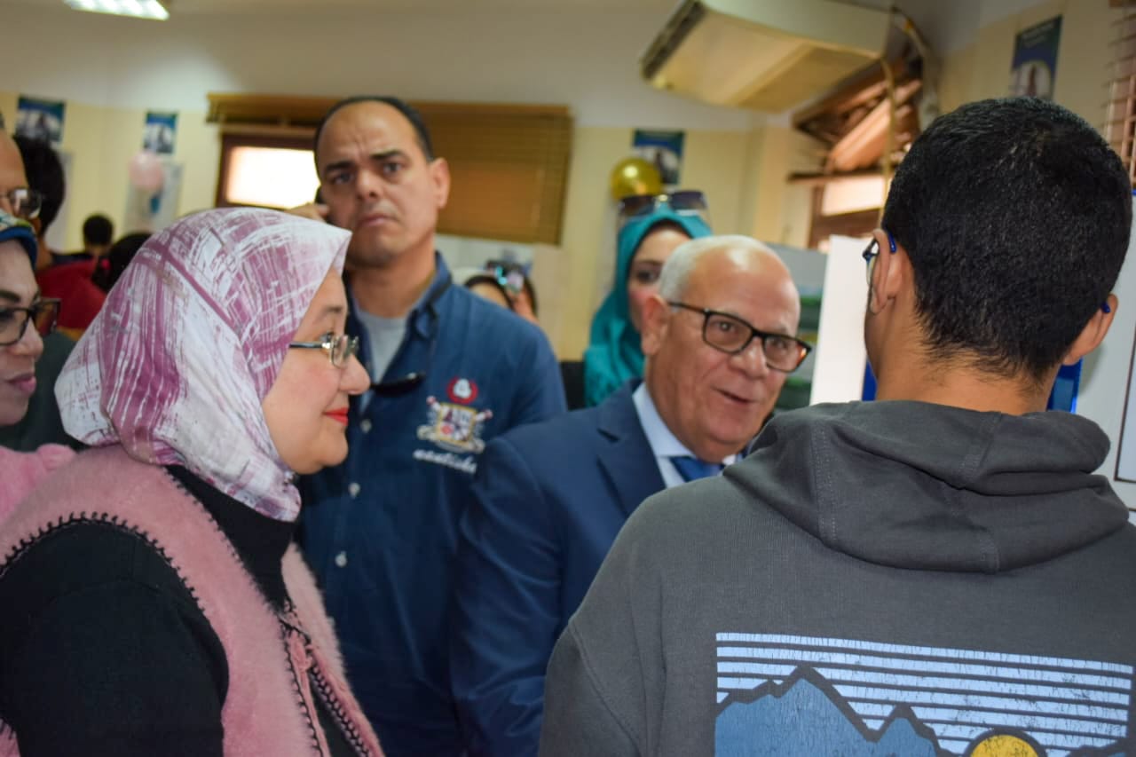 معرض أيسف للعلوم والهندسة بمركز التطوير التكنولوجي ببورسعيد 