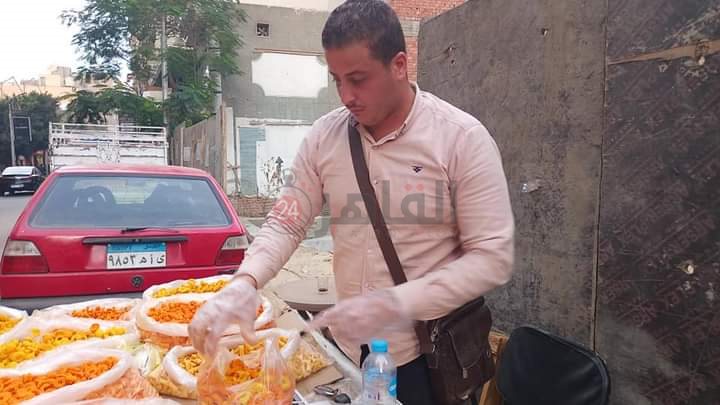 أحمد أيمن مرسي بائع مقرمشات بأسيوط