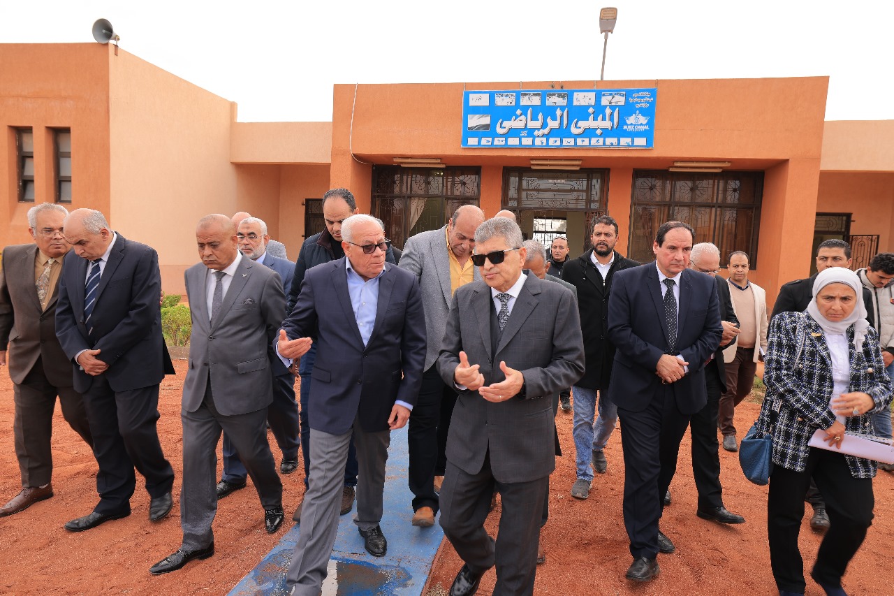 الفريق أسامة ربيع يتفقد مركز التدريب الفني التابع لهيئة قناة السويس، بمحافظة بورسعيد