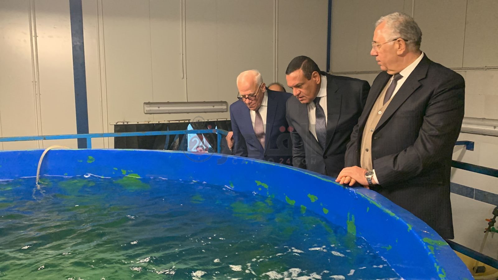 وزير التنمية المحلية يتفقد مصنعا لتفريخ الأسماك ببورسعيد 