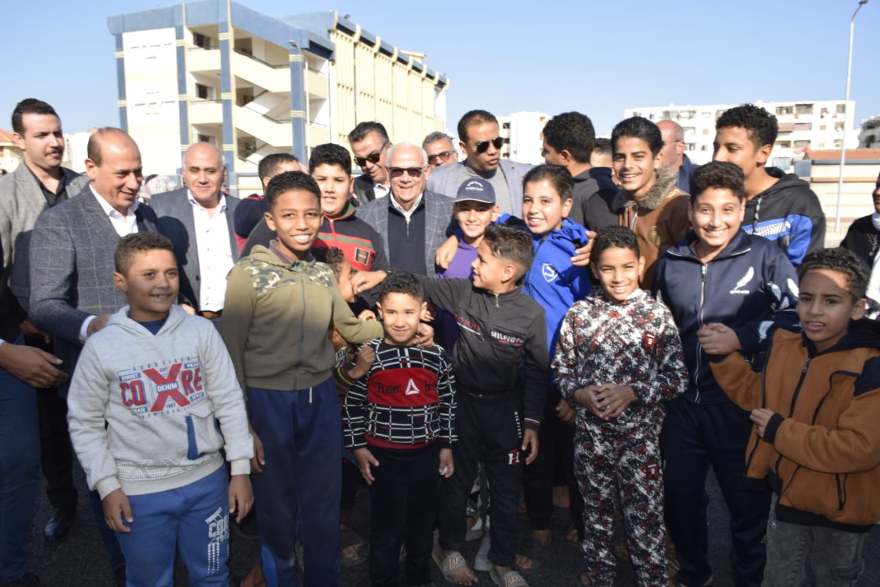 محافظ بورسعيد ورئيس المركزي للتعمير يتفقدان أعمال تطوير سوق الهنا الحضاري الجديد