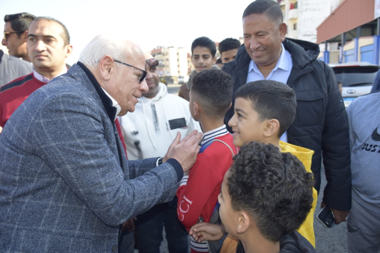 محافظ بورسعيد ورئيس المركزي للتعمير يتفقدان أعمال تطوير سوق الهنا الحضاري الجديد