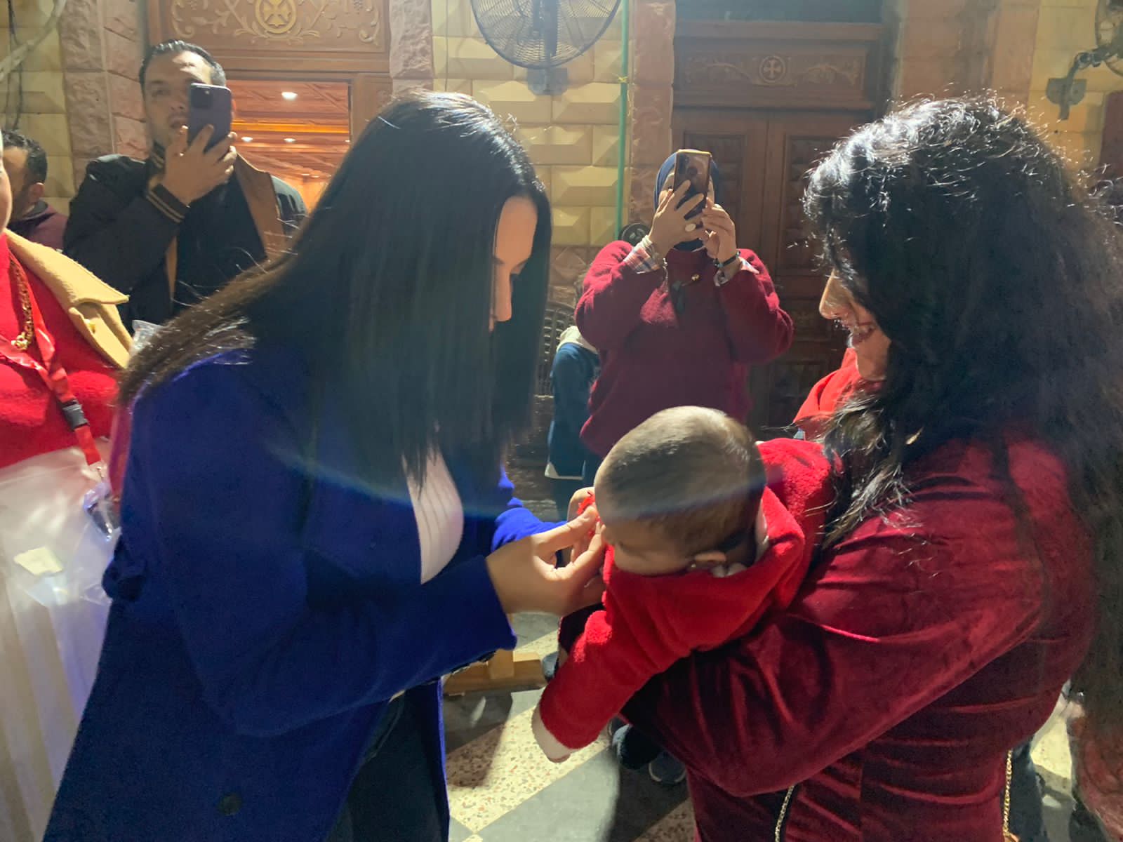 التحالف الوطني يوزع هدايا لاسعاد الصغار في عيد الميلاد ببورسعيد