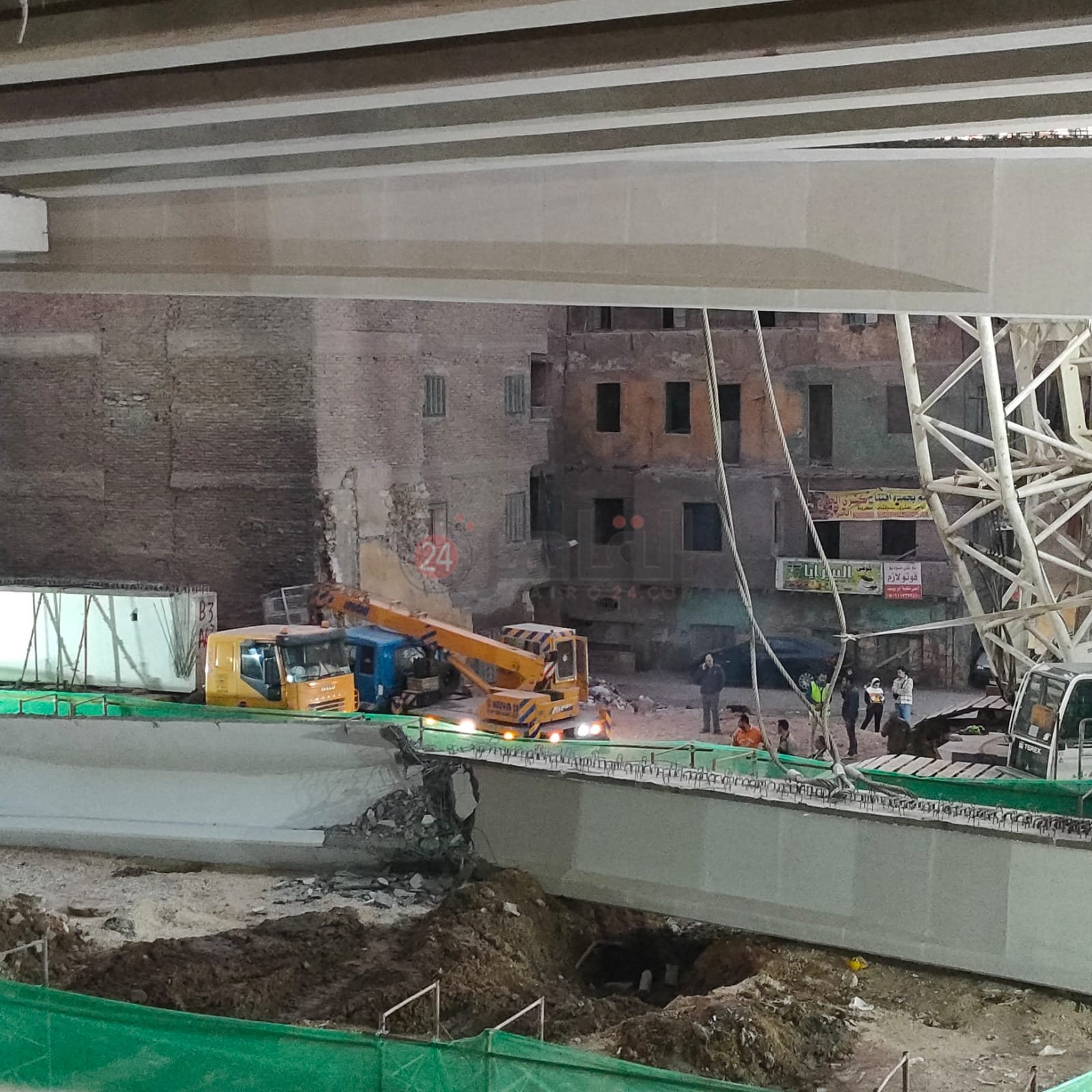 محور الفريق كمال عامر المنهار 2