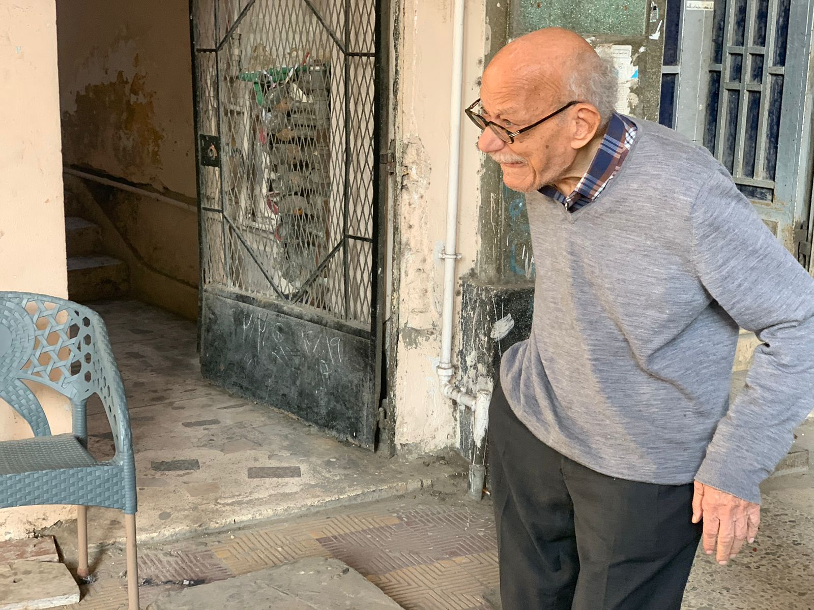 عم يحيي أقدم مزين ببورسعيد