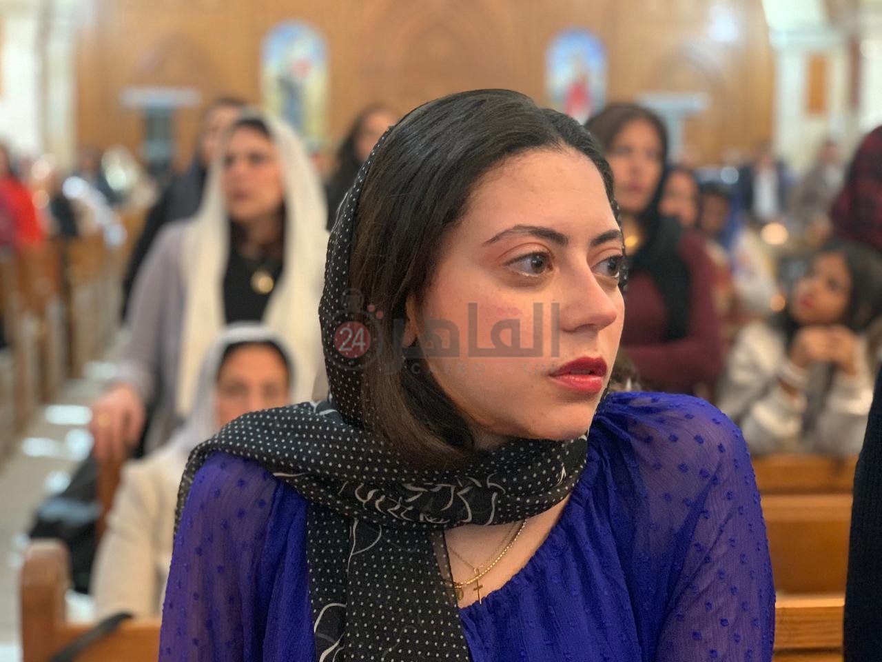 مسيحيين بورسعيد يؤدون قداس عيد الميلاد