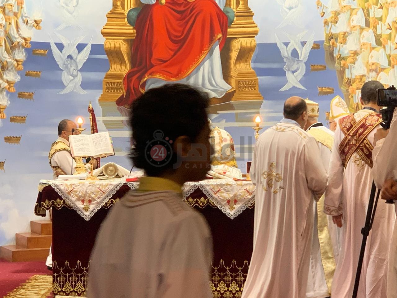 مسيحيين بورسعيد يؤدون قداس عيد الميلاد