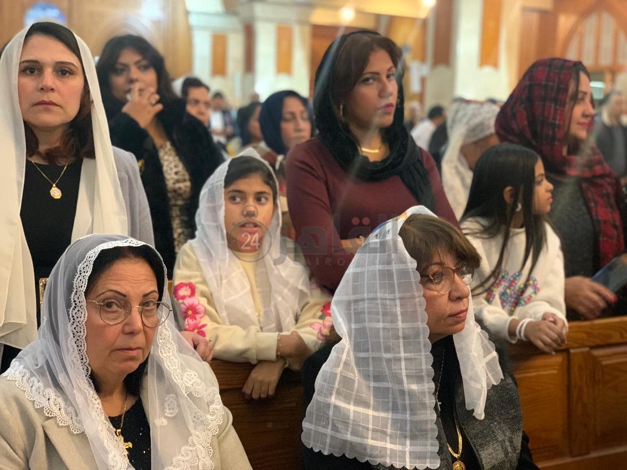 محافظ بورسعيد يزور عددا من الكنائس 