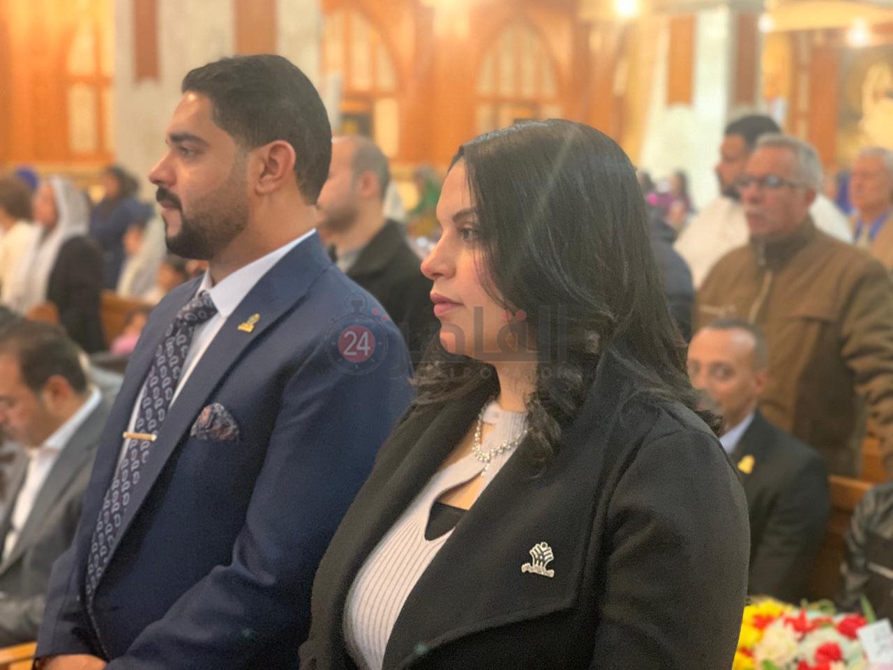 محافظ بورسعيد يزور عددا من الكنائس 