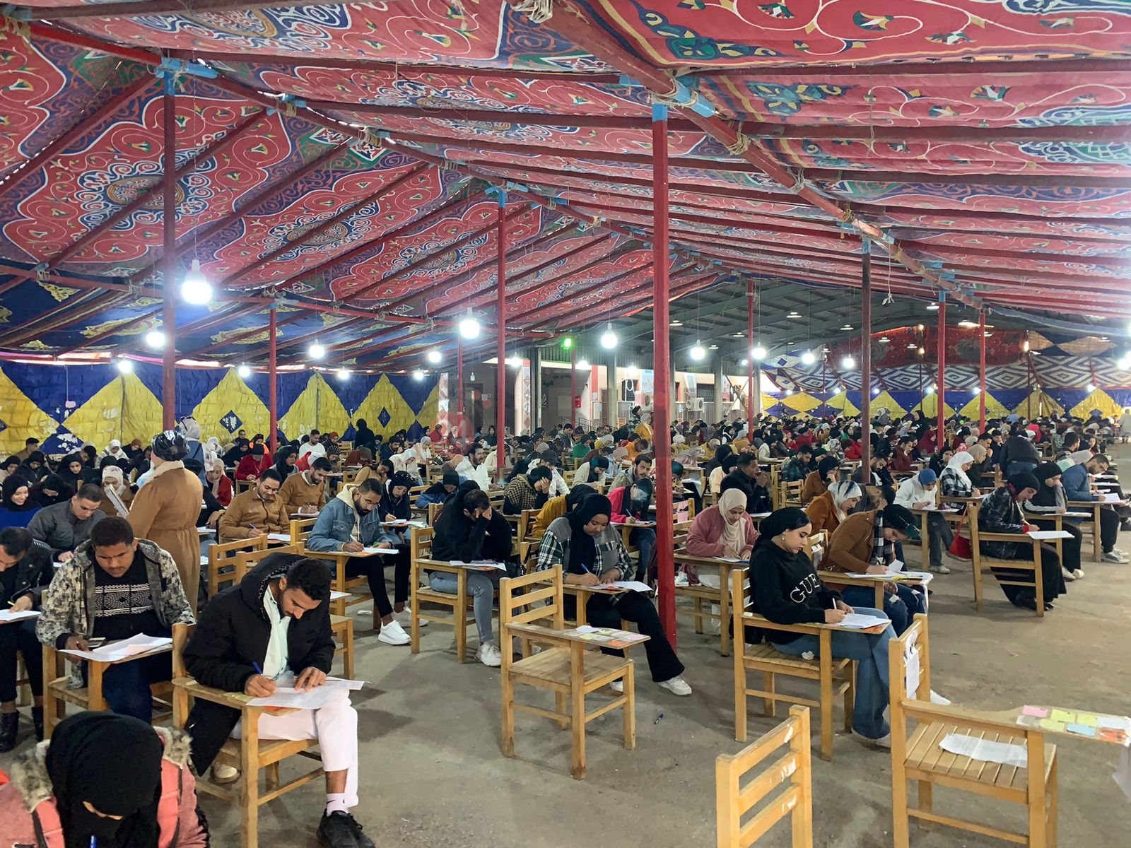 رئيس جامعة بورسعيد يتفقد أعمال الامتحانات