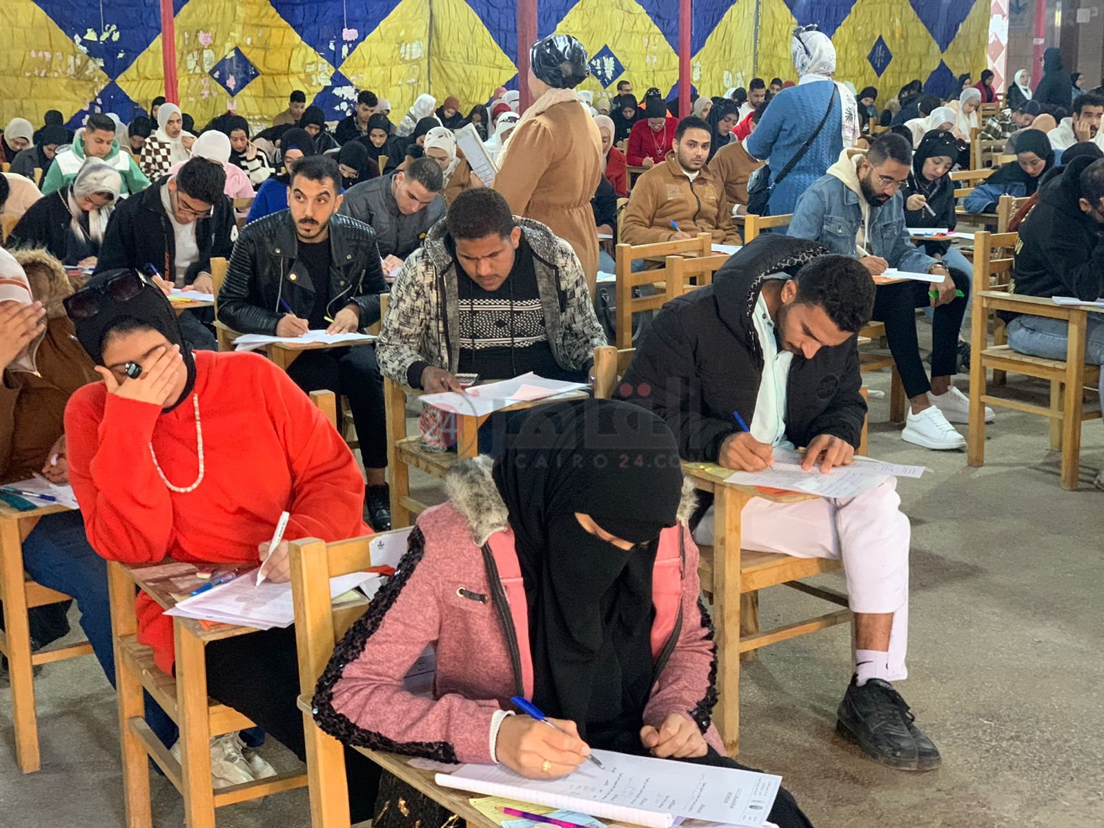 رئيس جامعة بورسعيد يتفقد أعمال الامتحانات