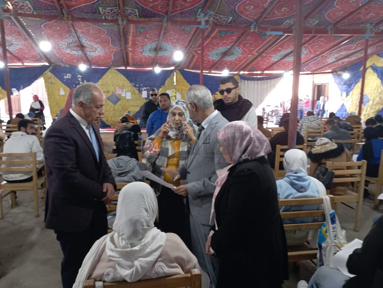 رئيس جامعة بورسعيد يتفقد أعمال الامتحانات