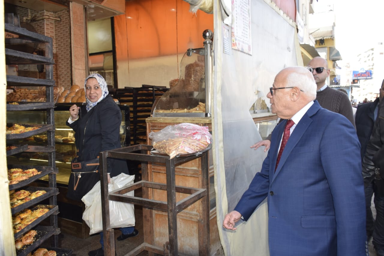 محافظ بورسعيد يجري جولة موسعة 