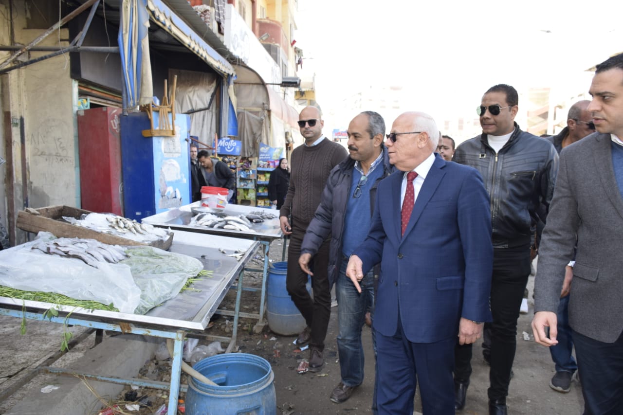 محافظ بورسعيد يجري جولة موسعة 