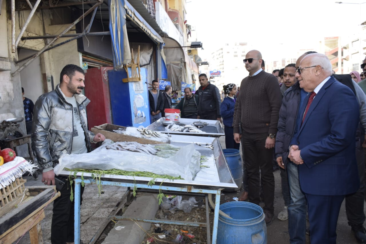 محافظ بورسعيد يجري جولة موسعة 