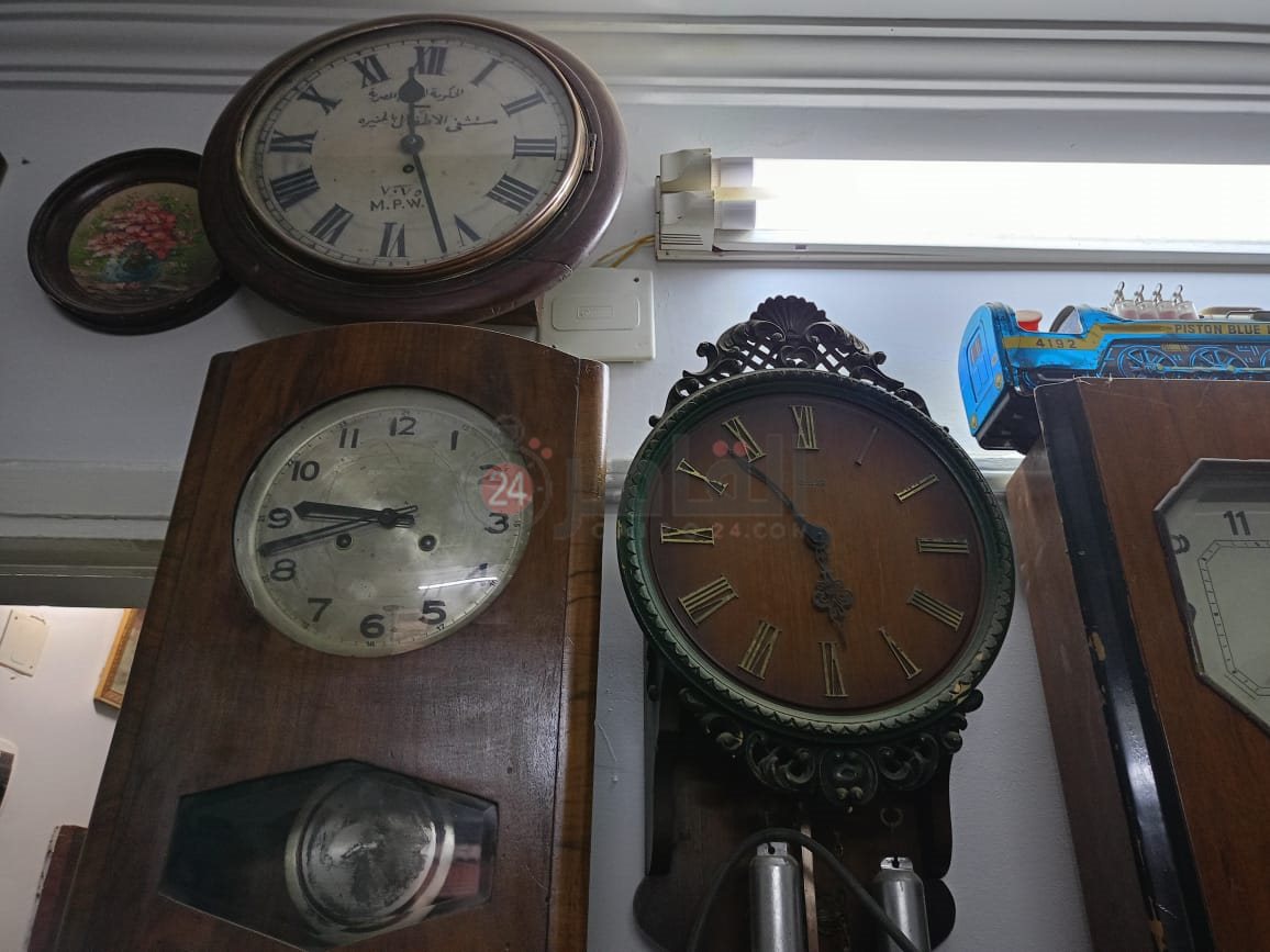 حكاية شاب يجمع مقتنيات تاريخية بالفيوم