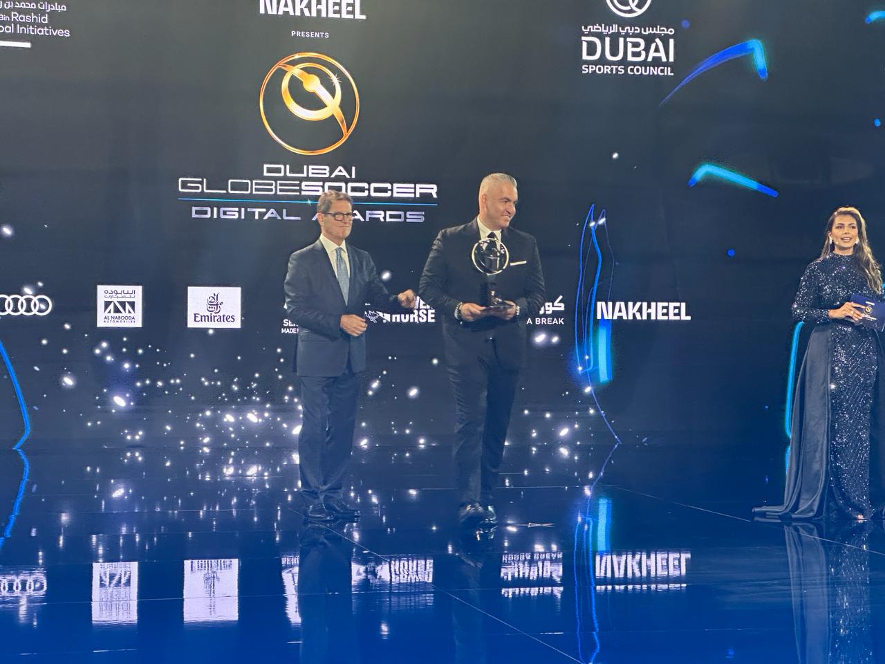 زد يفوز بجائزة جلوب سوكر (5)