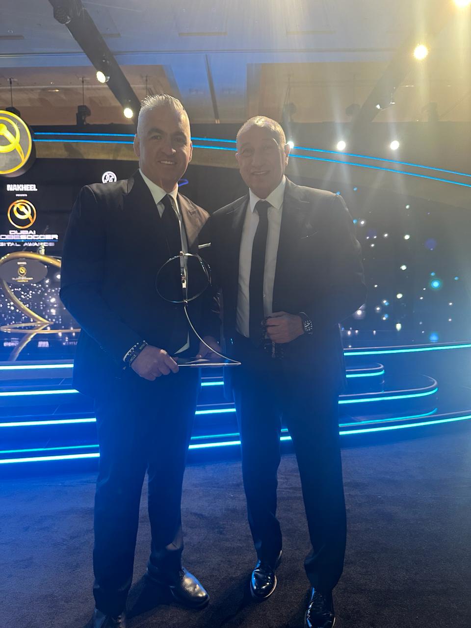 زد يفوز بجائزة جلوب سوكر (1)