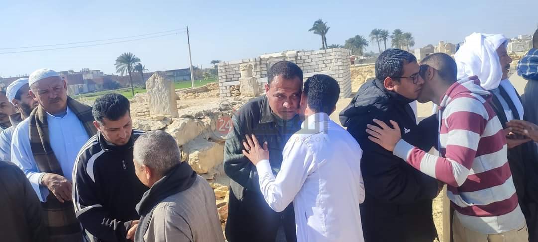 تشييع جنازة والد معلق قناة الأهلي في الفيوم