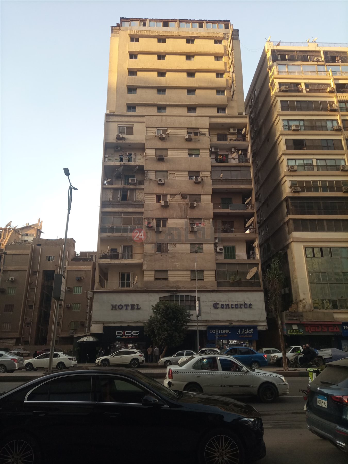 اندلاع حريق أعلى فندق شهيرة بالدقي 2