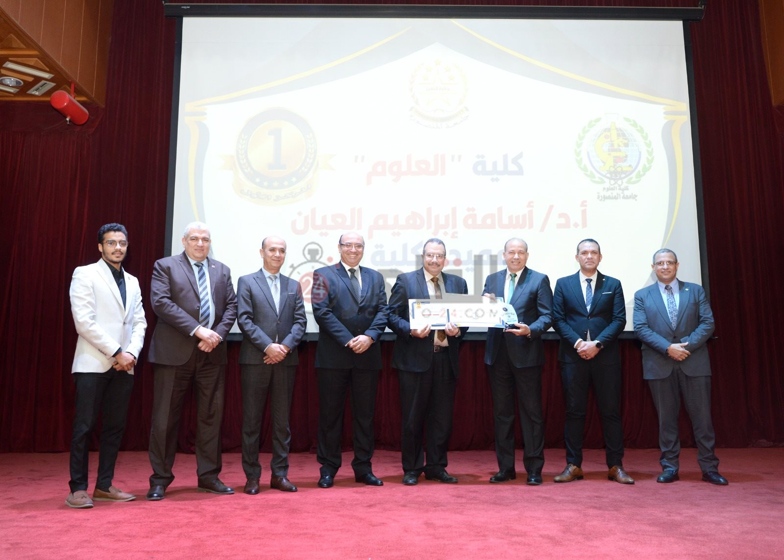 احتفالية جامعة المنصورة لتكريم الفائزين بجائزة التميز 2023 (14)