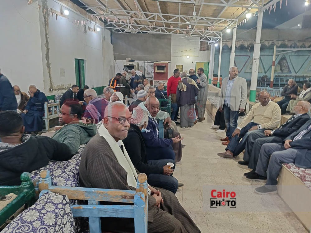 عزاء شقيقة محمد منير 3