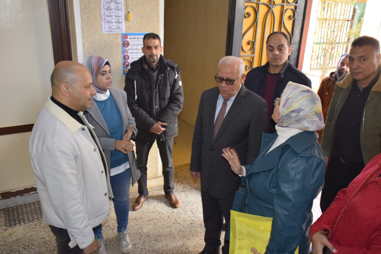 جولة محافظ بورسعيد بلجان الإعدادية 