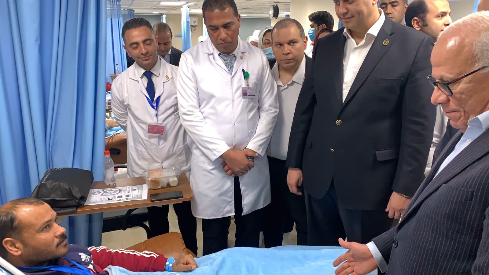 رئيس هيئة الرعاية الصحية يفتتح وحدة الكلي بمجمع الشفاء الطبي ببورسعيد