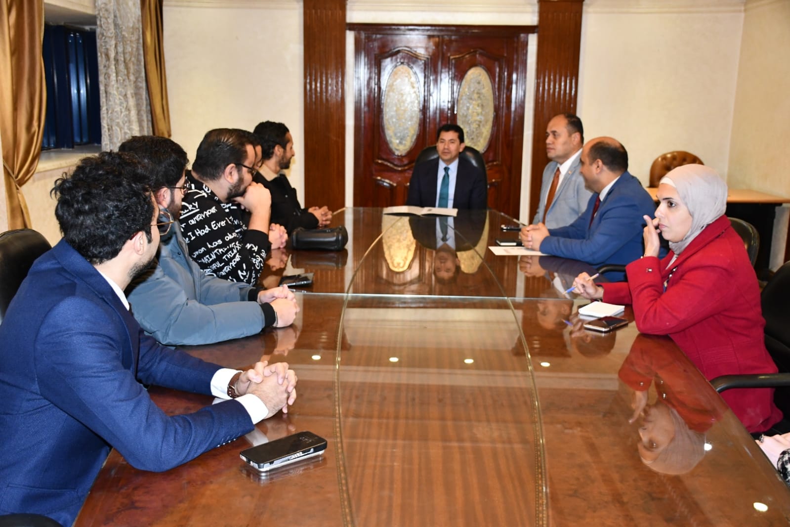 لقاء وزير الرياضة مع عدد من المؤثرين رياضيًا (8)