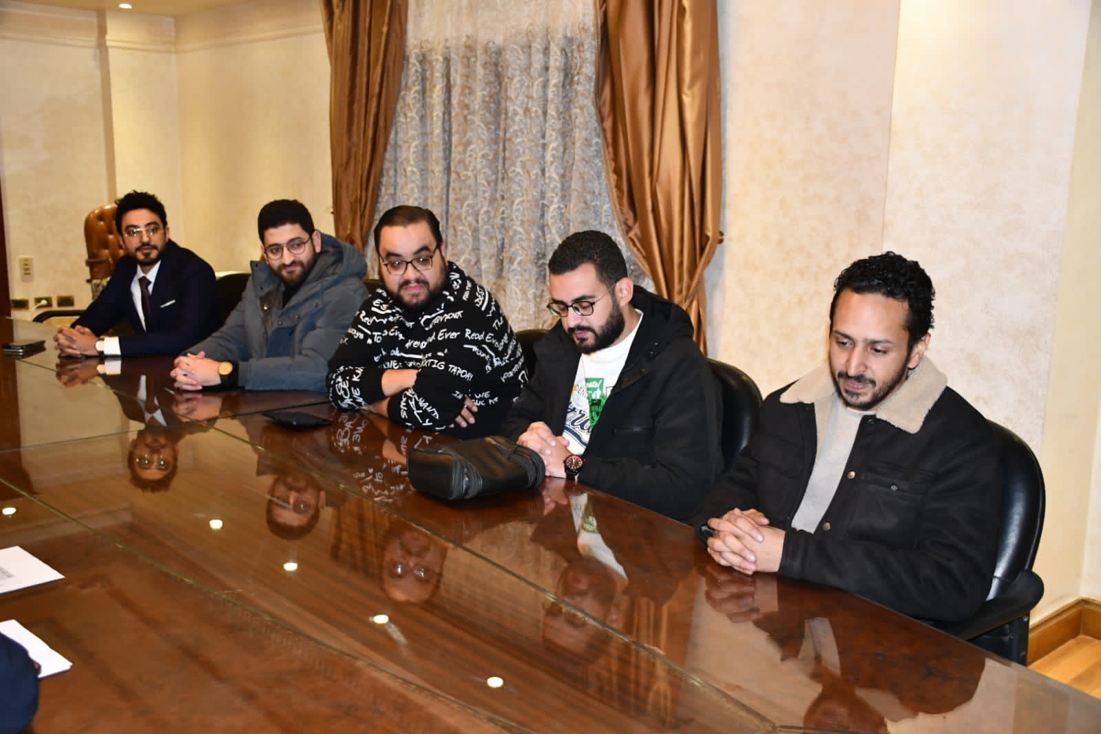 لقاء وزير الرياضة مع عدد من المؤثرين رياضيًا (9)