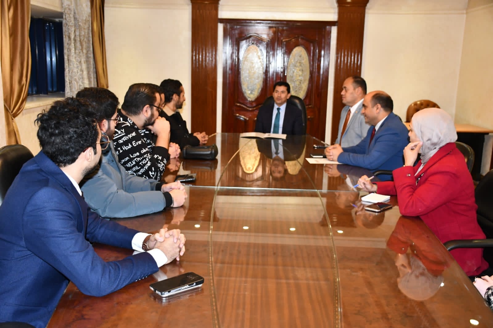 لقاء وزير الرياضة مع عدد من المؤثرين رياضيًا (10)