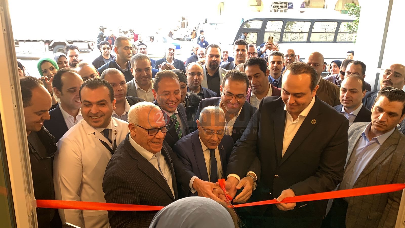 رئيس هيئة الرعاية الصحية يفتتح الجناح البحري بمستشفي السلام ببورسعيد