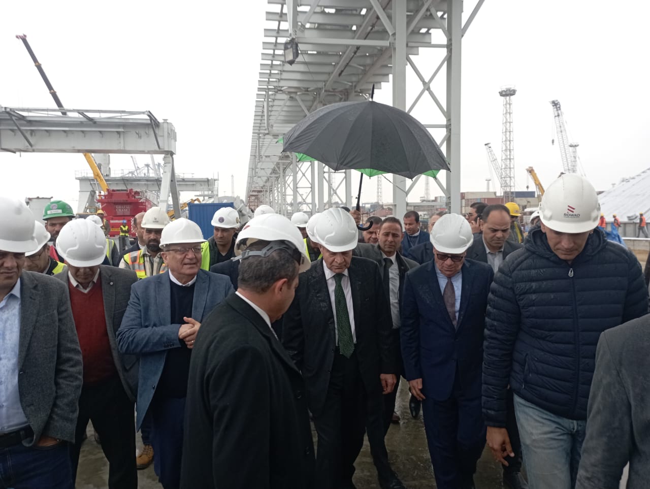 زيارة وزير التموين لبورسعيد 