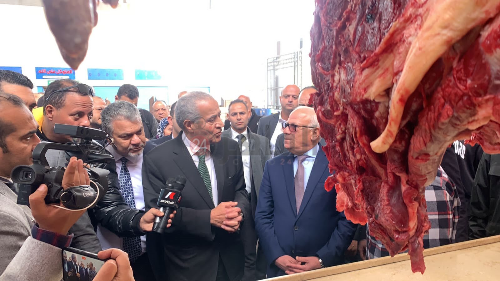 وزير التموين يتابع أسعار المنتجات الغذائية ببورسعيد 