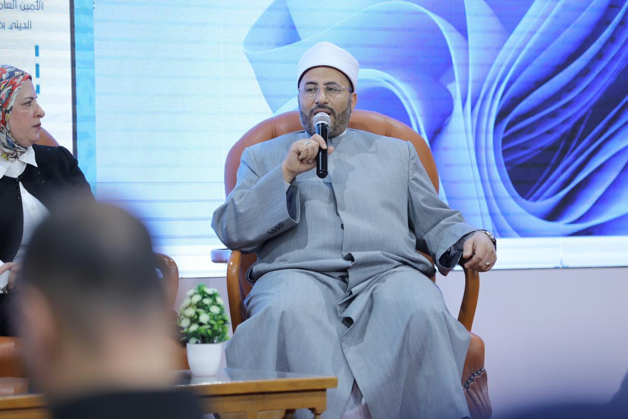 جانب من الندوة