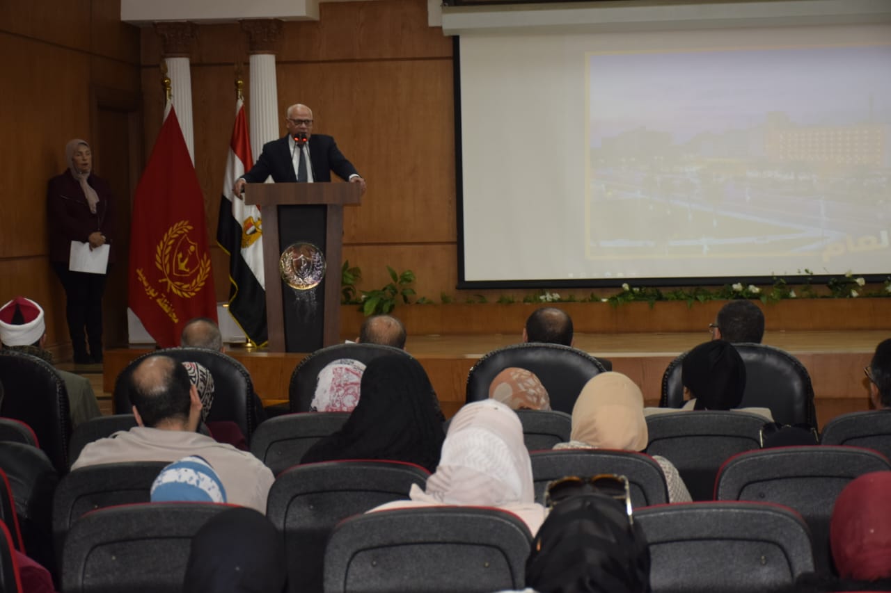 محافظ بورسعيد يستقبل وفد وزارة المالية