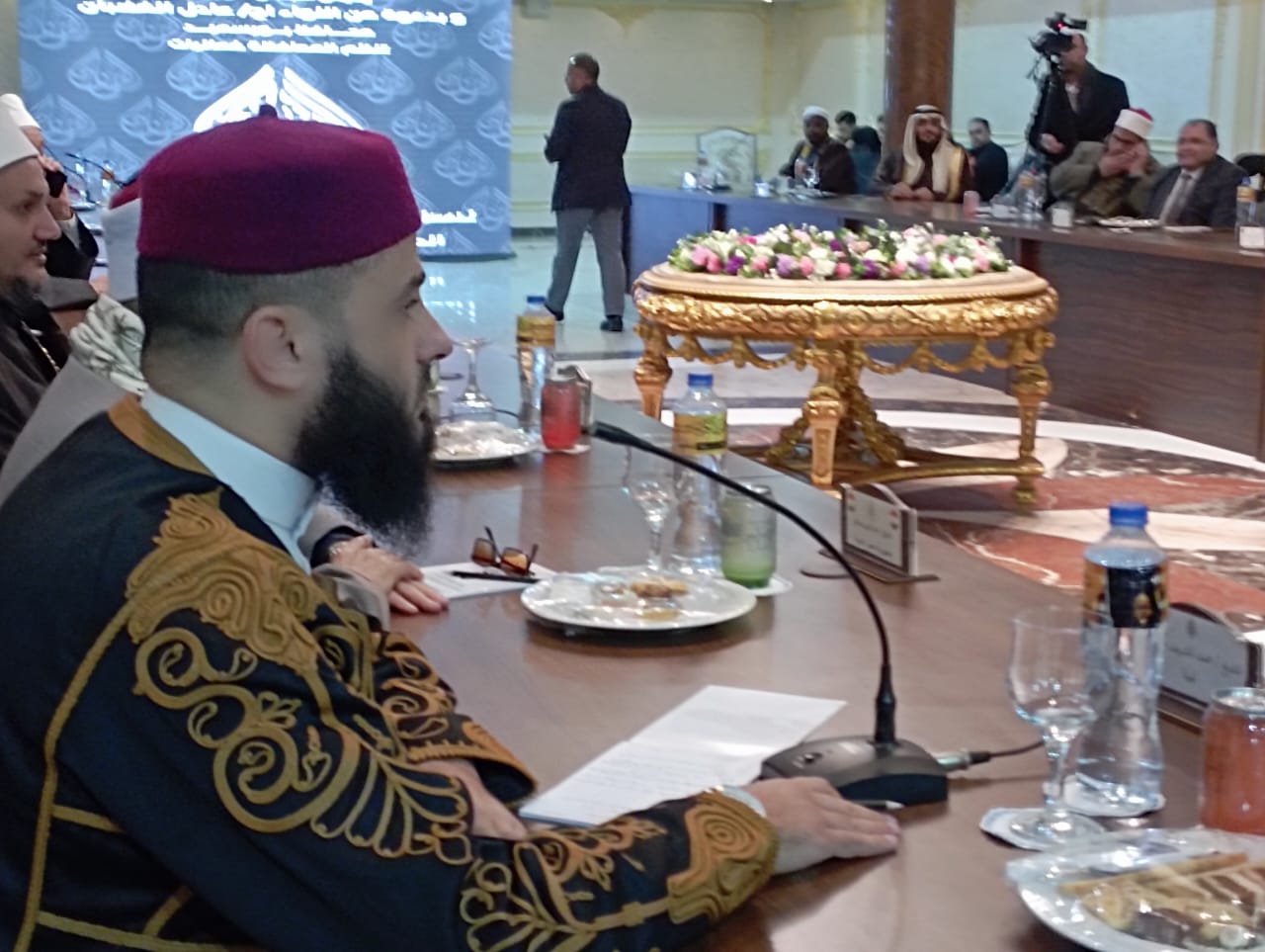 محافظ بورسعيد ووزير الأوقاف يلتقيان رؤساء مسابقات القرآن ووفود العالم المشاركة بمسابقة بورسعيد الدولية