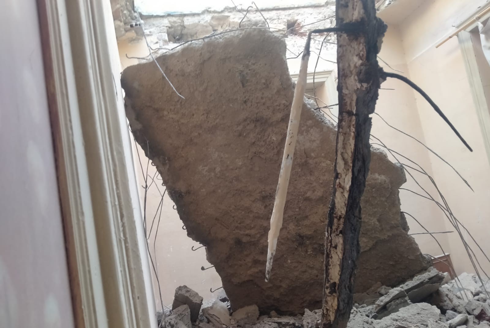 انهيار أجزاء من عقارين في الإسكندرية 