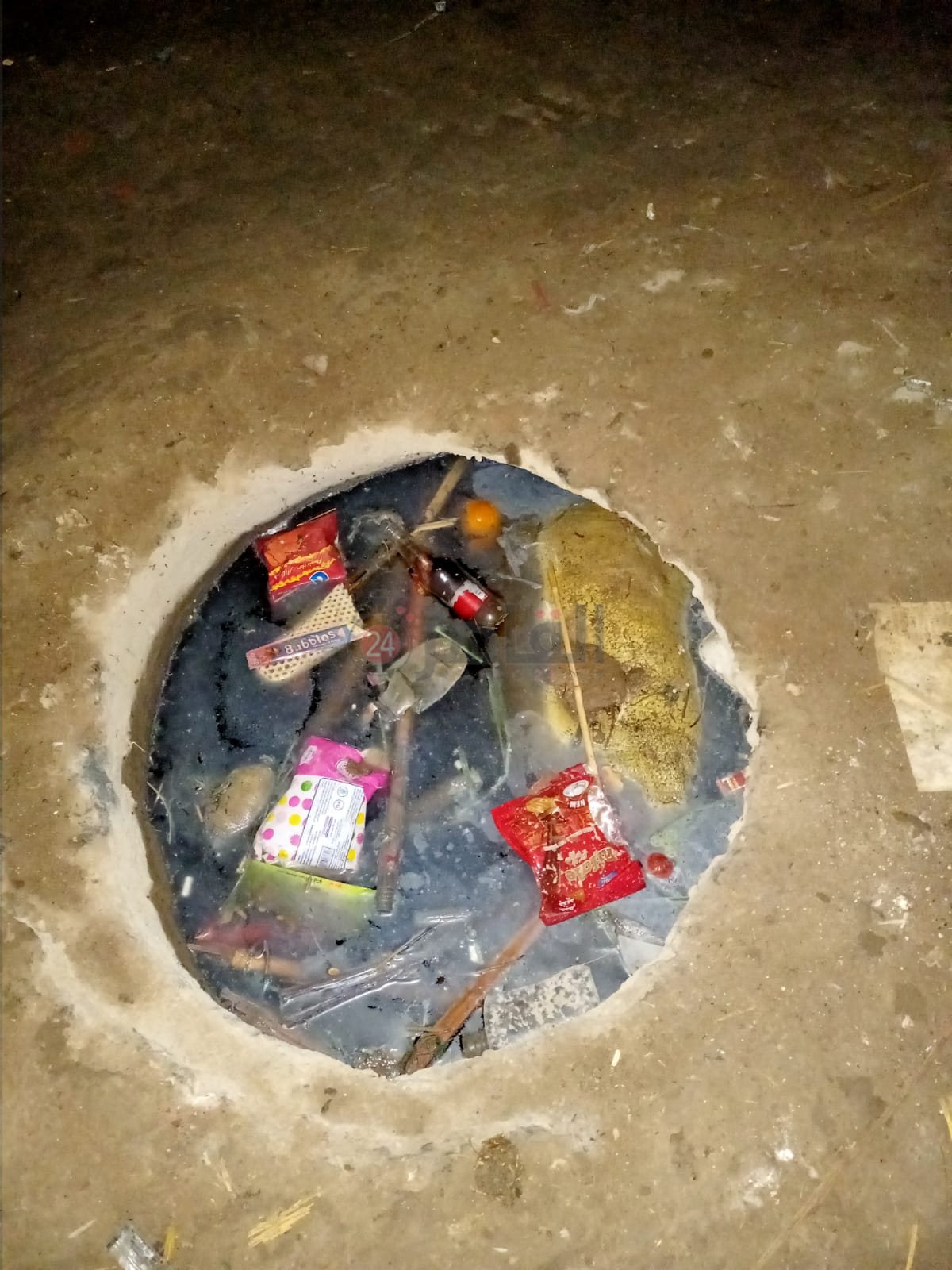 انتشال طفلة سقطت في بالوعة صرف صحي مفتوحة بمركز إطسا في الفيوم