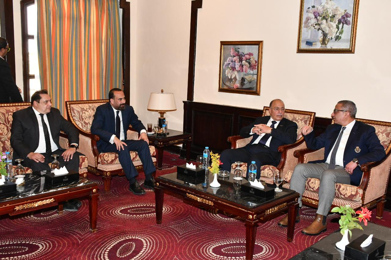 محافظ الفيوم ورئيس الوطني للاستثمار يتفقدان الفرص الاستثمارية على بحيرة قارون