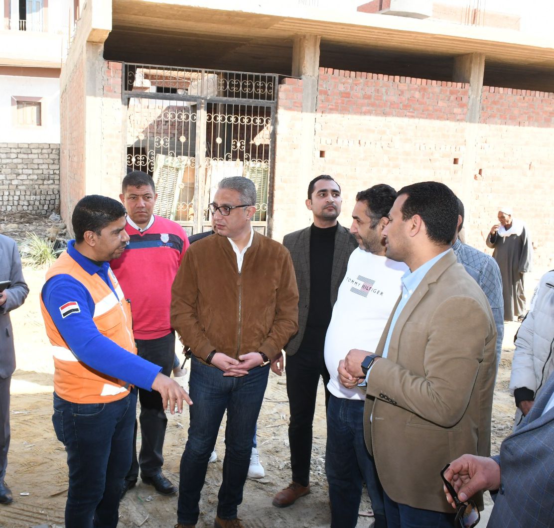 محافظ الفيوم يتفقد مشروعات �حياة كريمة� بقرية قلمشاه