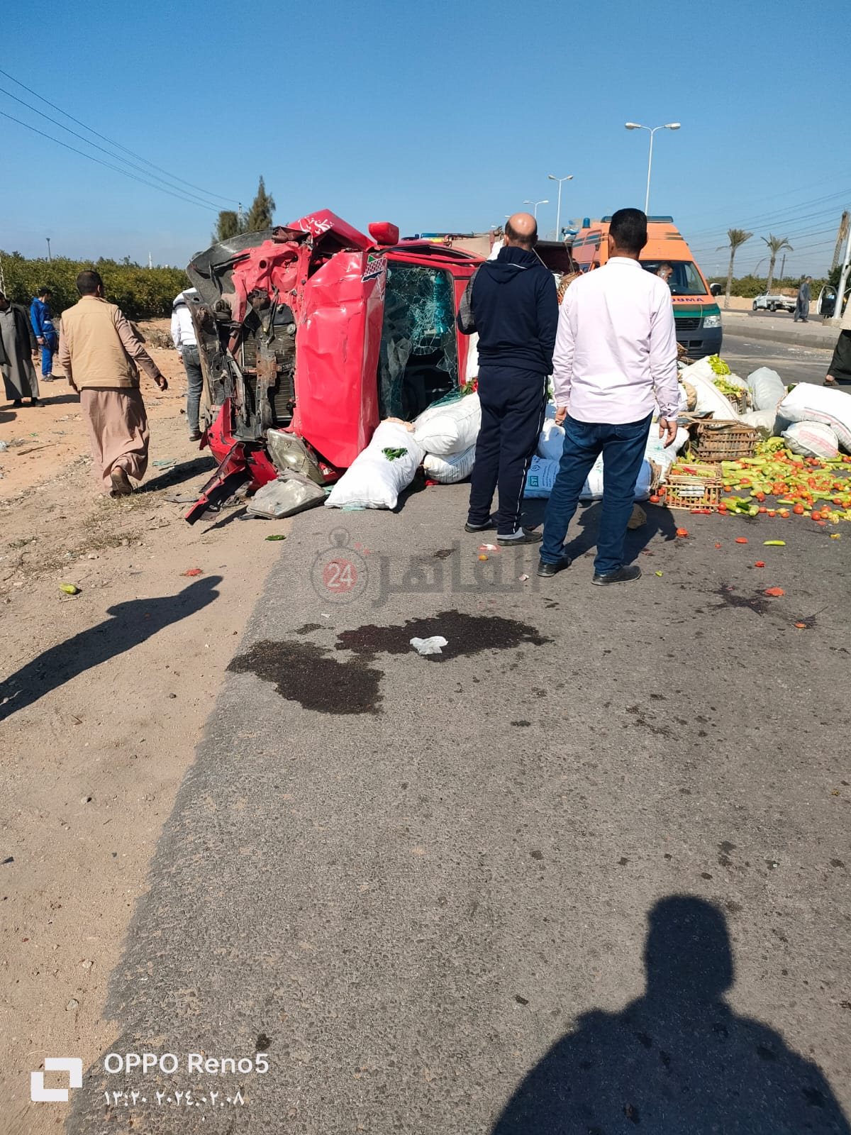 إصابة 5 أشخاص في حادث تصادم سيارتين بطريق الصالحية في الشرقية