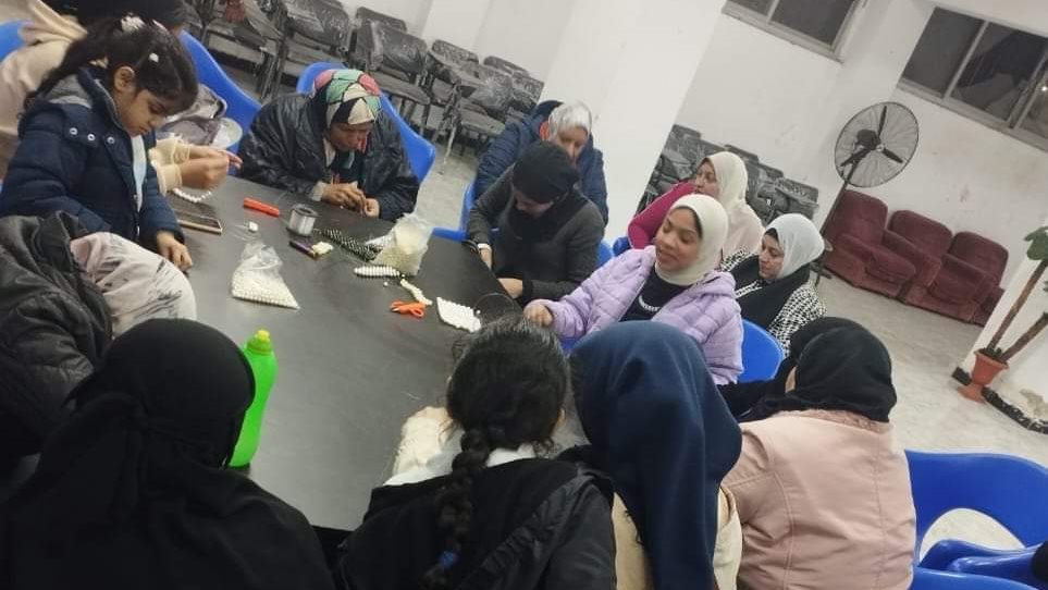 ورشة عمل للشباب والفتيات ببورسعيد - قص