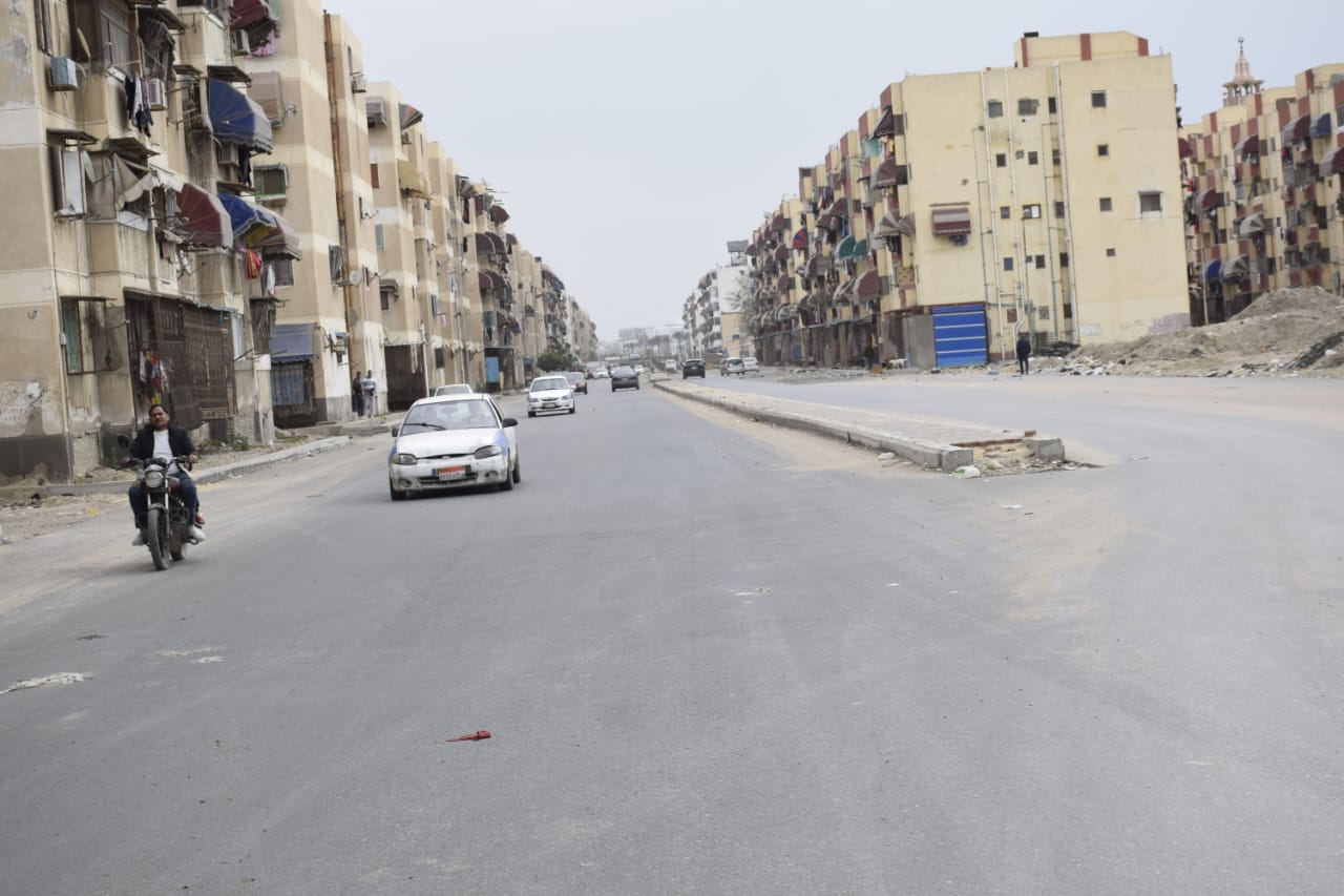 محافظ بورسعيد يتفقد عدد من مشروعات الطرق