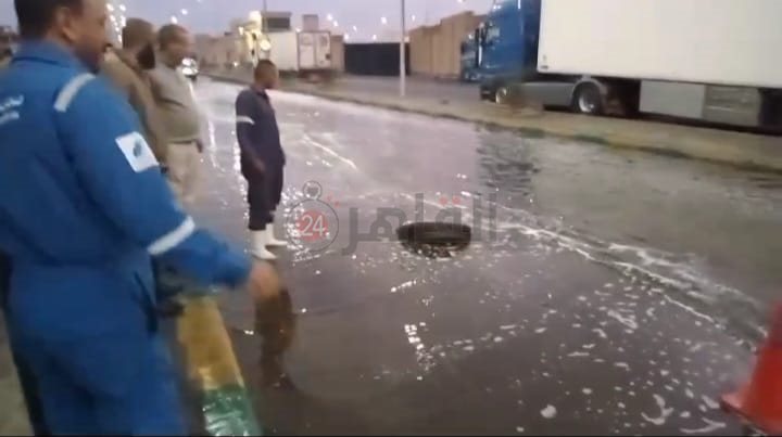 سقوط أمطار غزيرة على سفاجا 