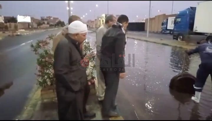 سقوط أمطار غزيرة على سفاجا 