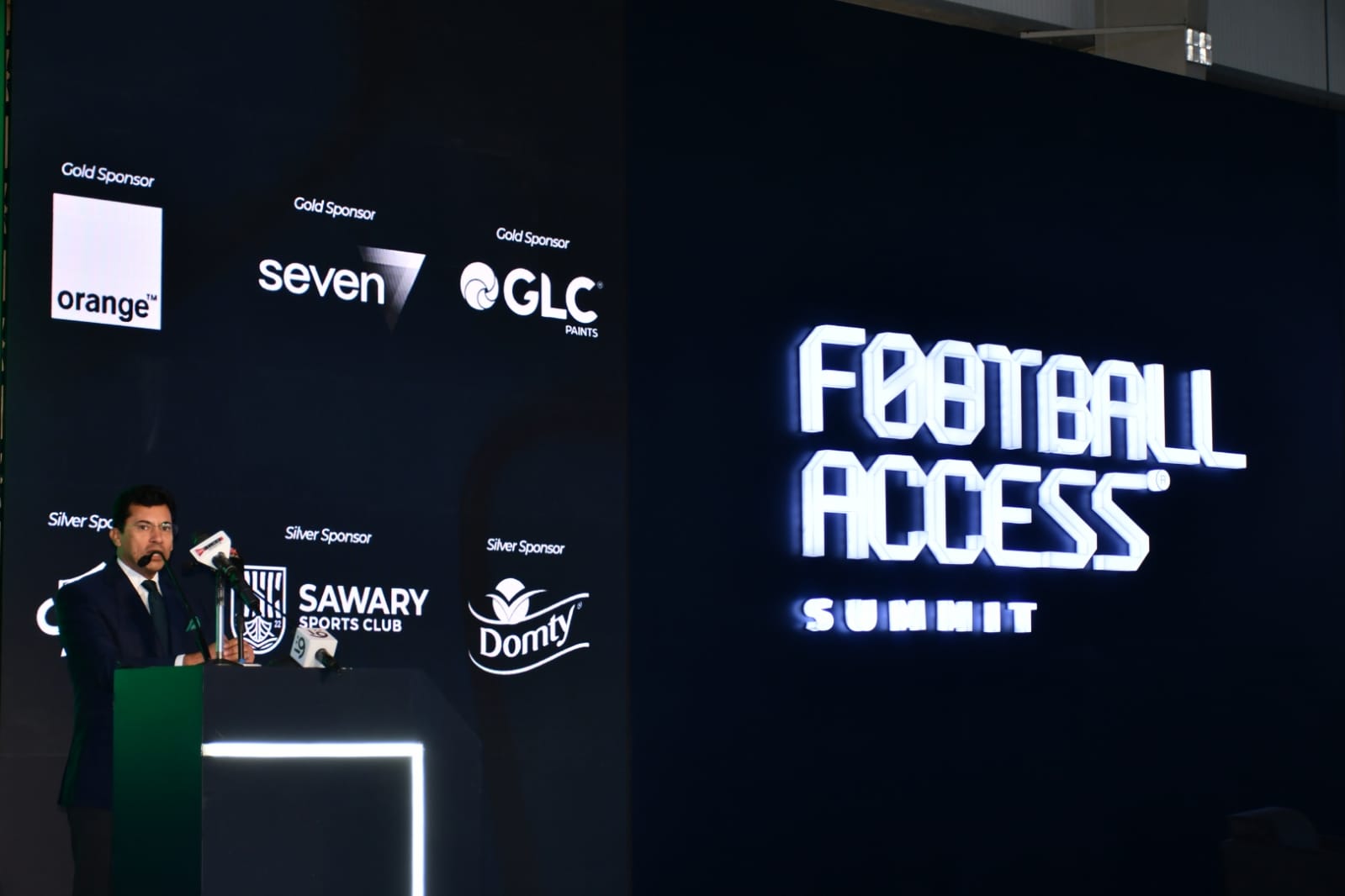 أشرف صبحي في المؤتمر الدولي لتطوير الرياضة (8)